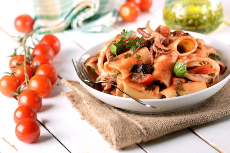 Calamarata Ricetta Con Sugo Di Pomodoro E Pesce